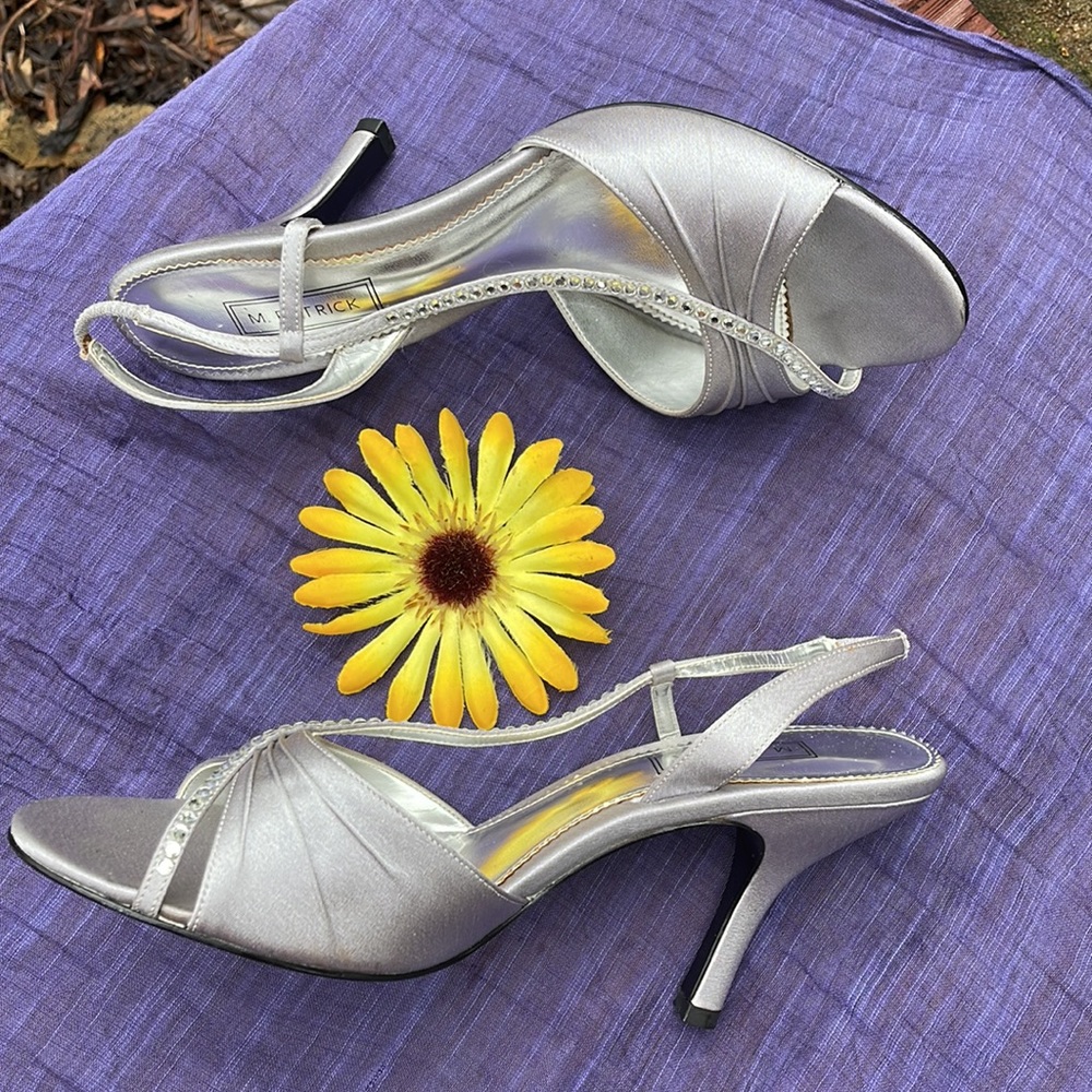 🌺 M. Patrick; SEXY “BARBIE” Style Silver “Ginjer” Rhinestone Sandals; Size 8.5!